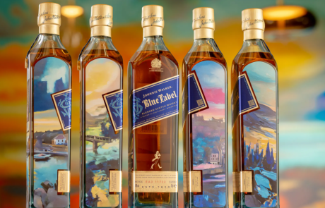 Johnnie Walker : peinture et IA pour des bouteilles inédites